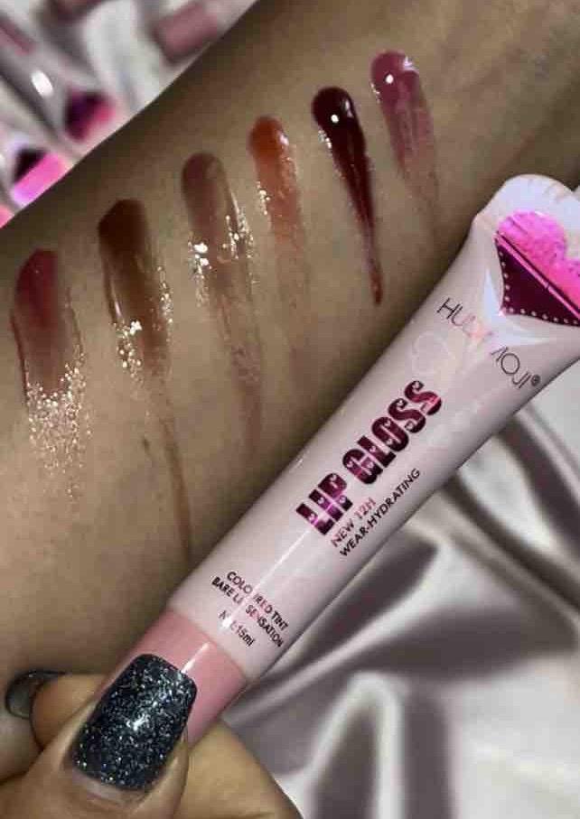 لیپ گلاس قیمت مناسب در ۶رنگ جذاب